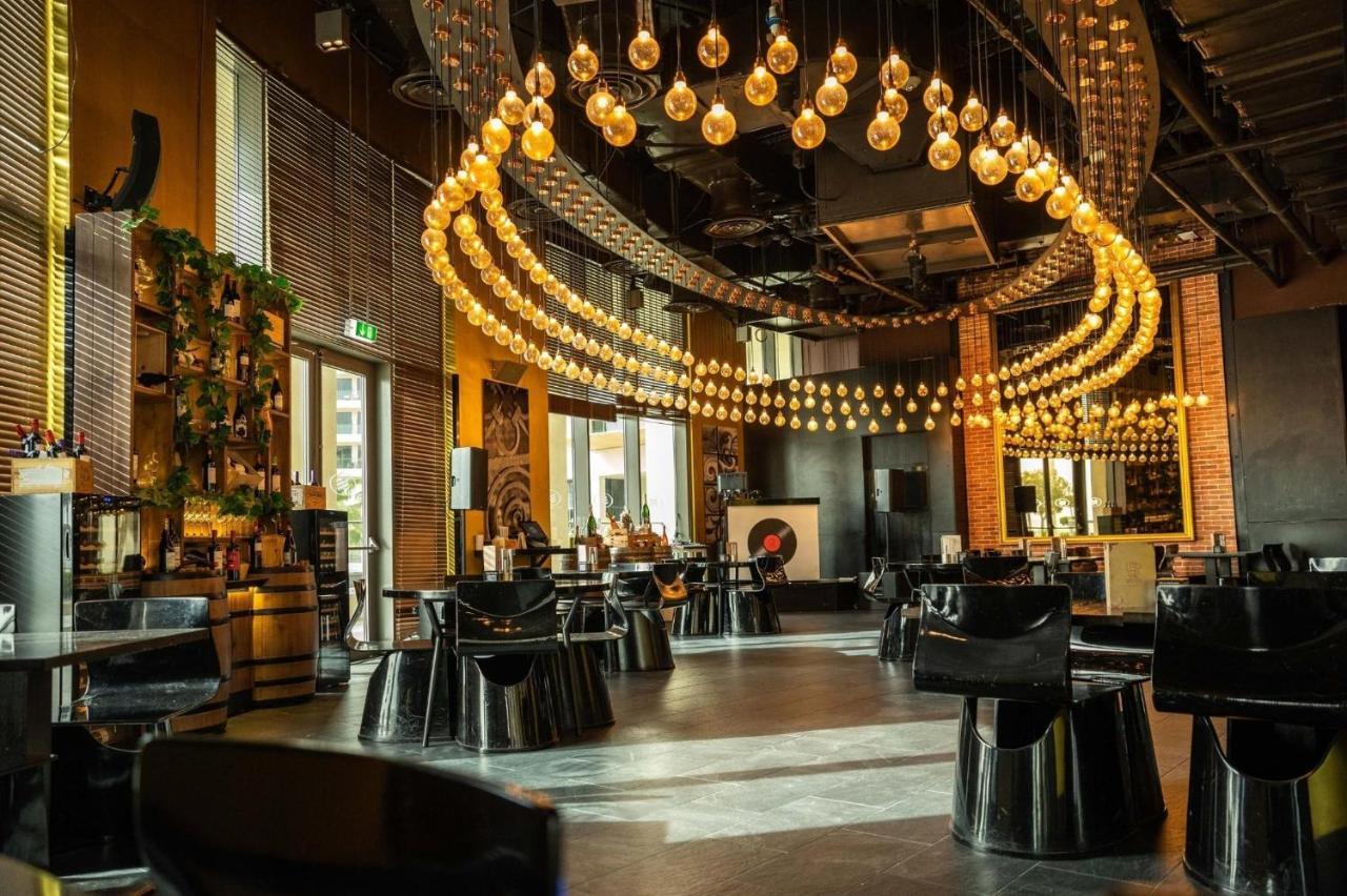 Crowne Plaza Yas Island By Ihg Hotel Abu Dhabi Ngoại thất bức ảnh